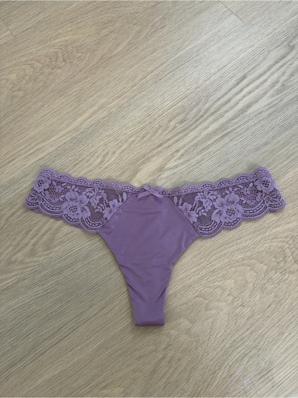 Victoria’s Secret Dream Angels Satin & Lace Thong Panty S